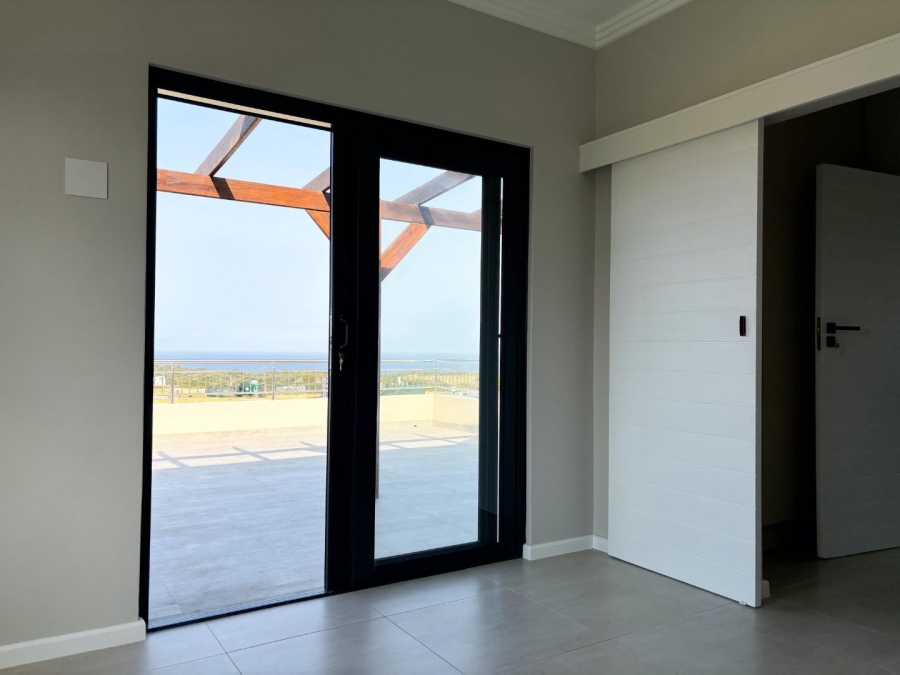 4 Bedroom Property for Sale in Kidds Beach Eastern Cape